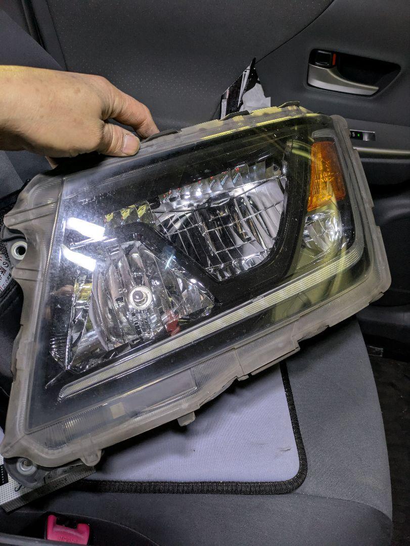 プロフィアLEDヘッドライト新車外し