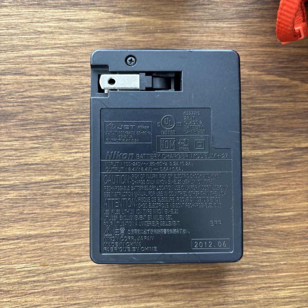 ジャンク品　Nikon 1 J3 オレンジ 10-30mmレンズ付き ジャンク品 Nikon 1 J3 オレンジ 10-30mmレンズ付き