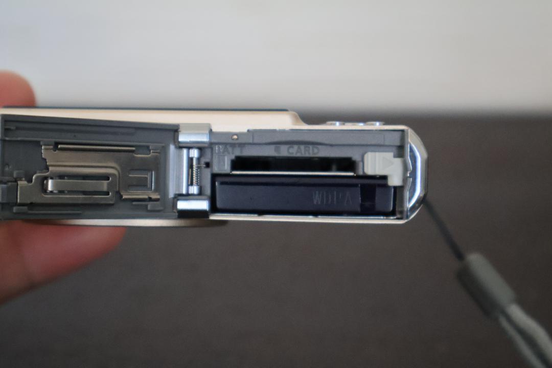 【動作良好】Panasonic LUMIX DMC-FX35 ゴールド