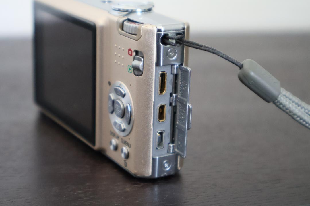 【動作良好】Panasonic LUMIX DMC-FX35 ゴールド