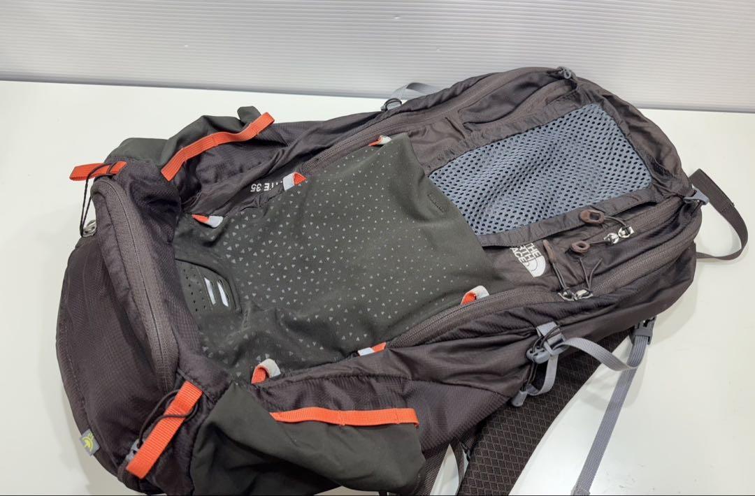 大人気 THE NORTH FACE メッシュバックパック 大容量 9,800円