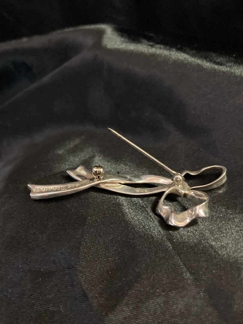TIFFANY&Co ティファニー ブローチ リボン 925 モチーフ 1985 TIFFANY&Co ティファニー ブローチ リボン 925 モチーフ 1985