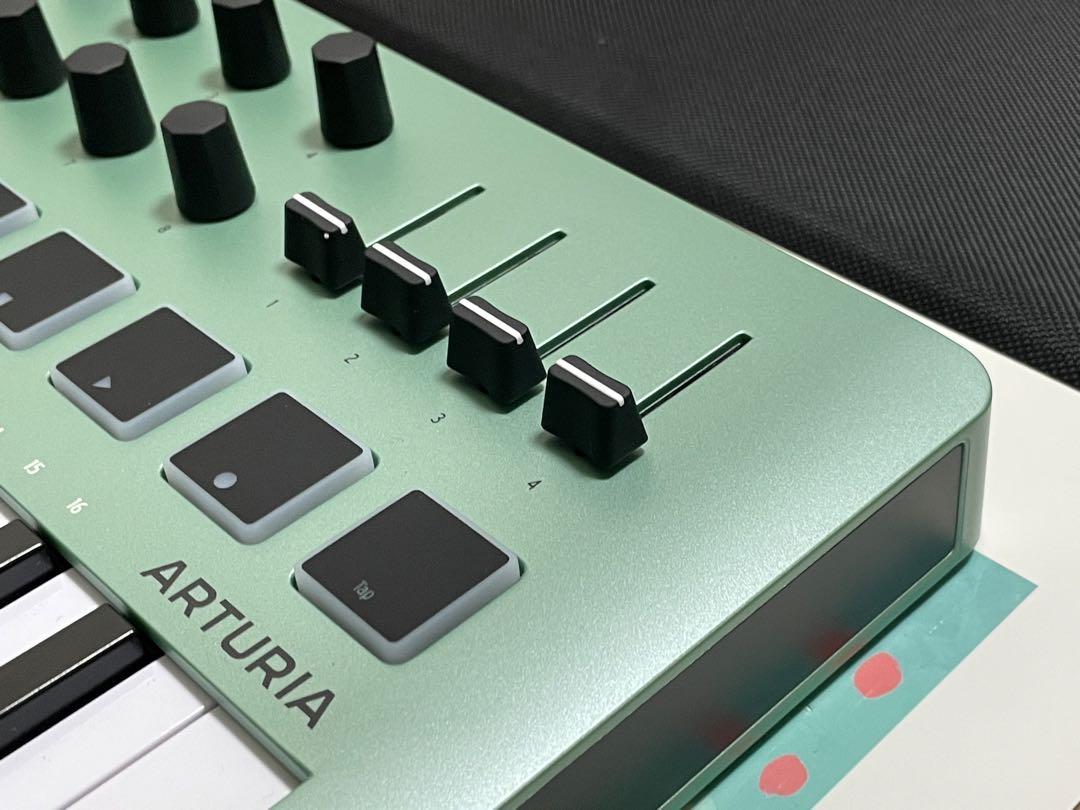 ARTURIA minilab3 ミント 専用ケース付き - メルカリ