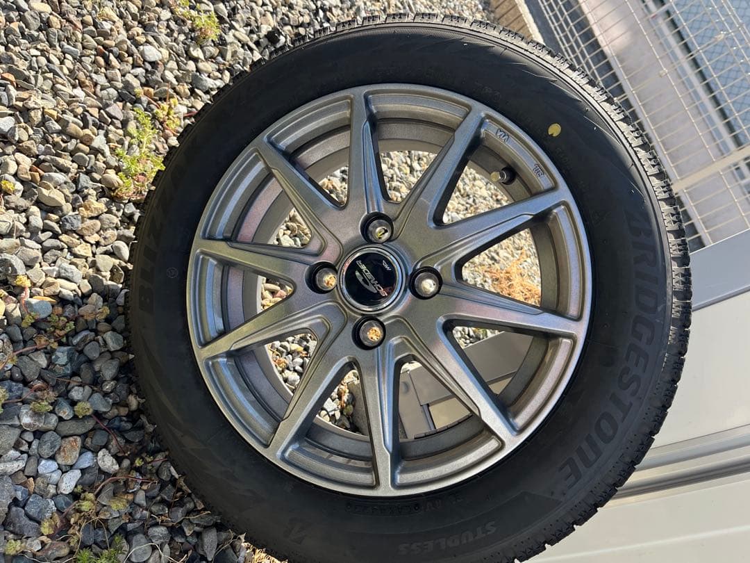 BLIZACK スタッドレス