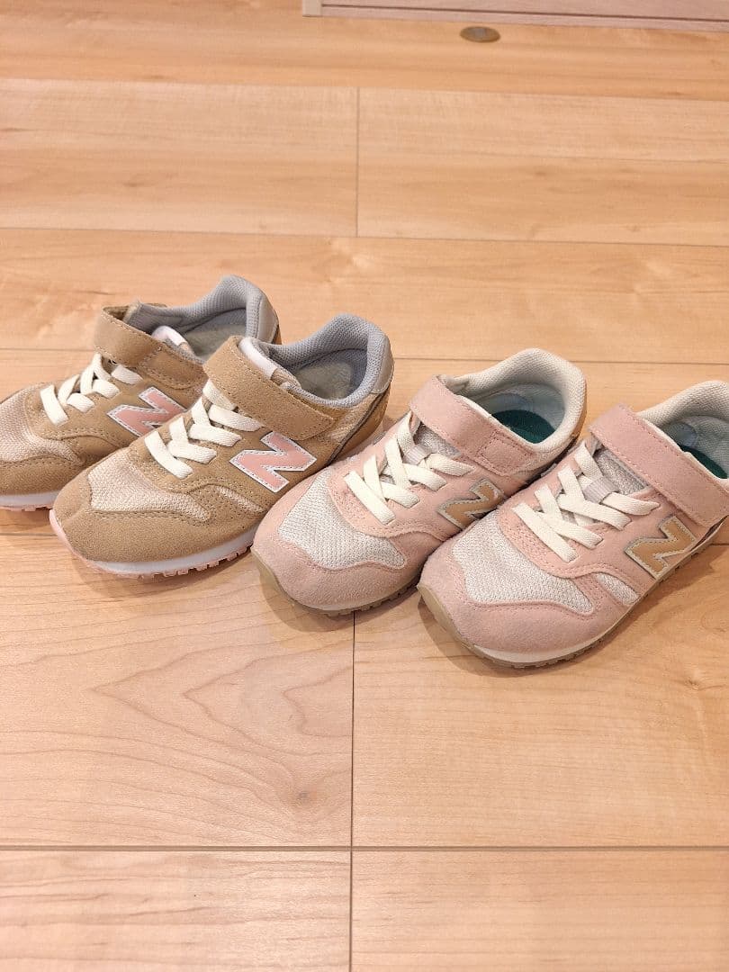 kounonnonさん専用　2足セット　New Balance キッズスニーカー