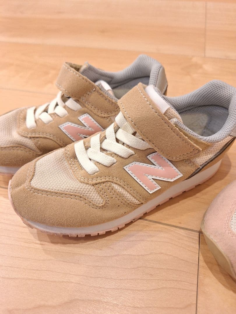 kounonnonさん専用　2足セット　New Balance キッズスニーカー 