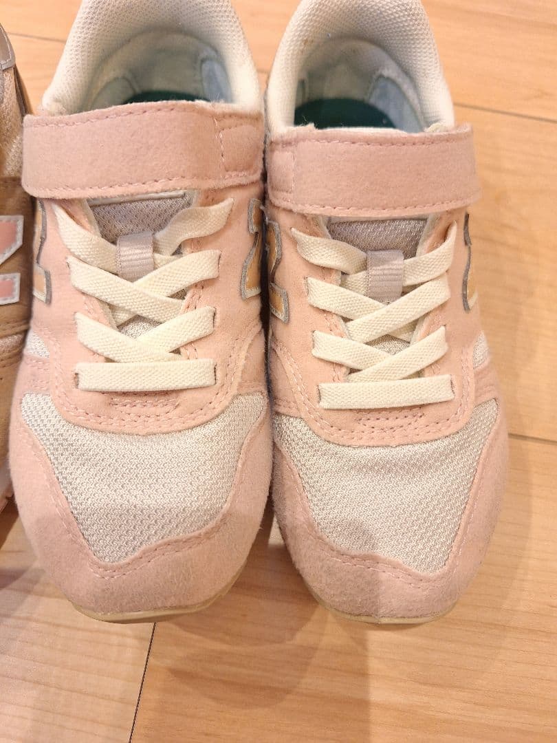 kounonnonさん専用　2足セット　New Balance キッズスニーカー 