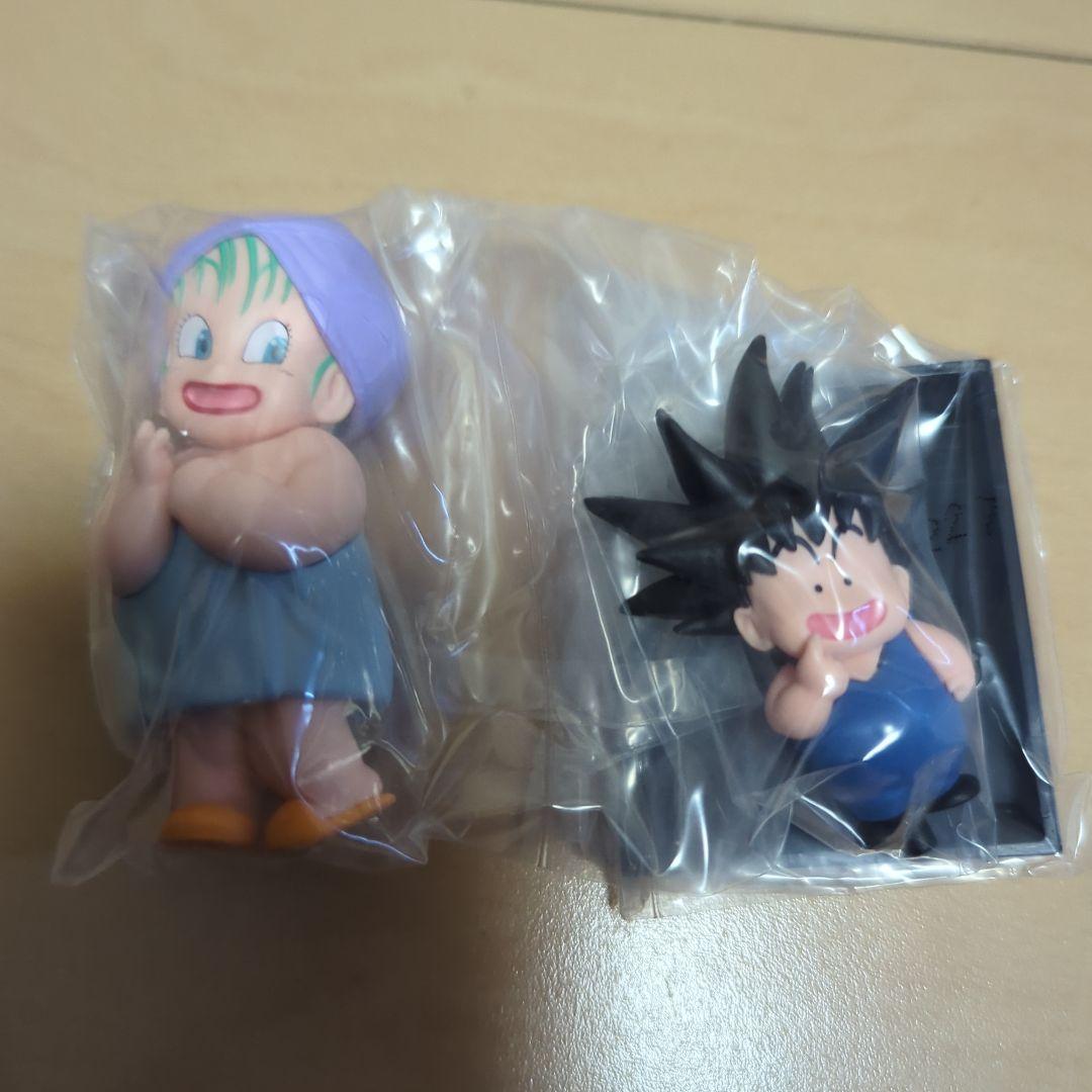 ドラゴンボール一番くじ ブルマに変化したウーロンと悟空に変化したプーアル