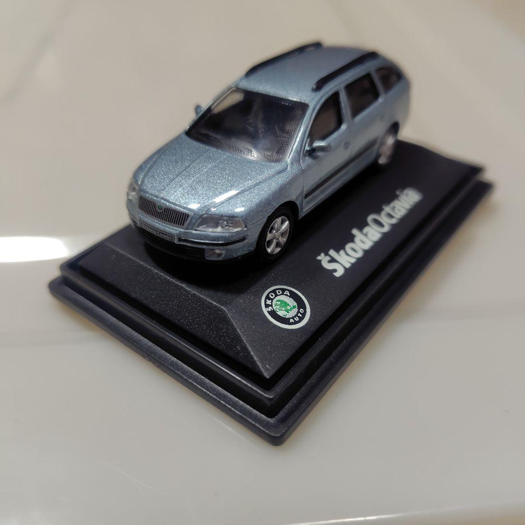 Škoda Octavia ③ ミニカー 8台セット 1/72