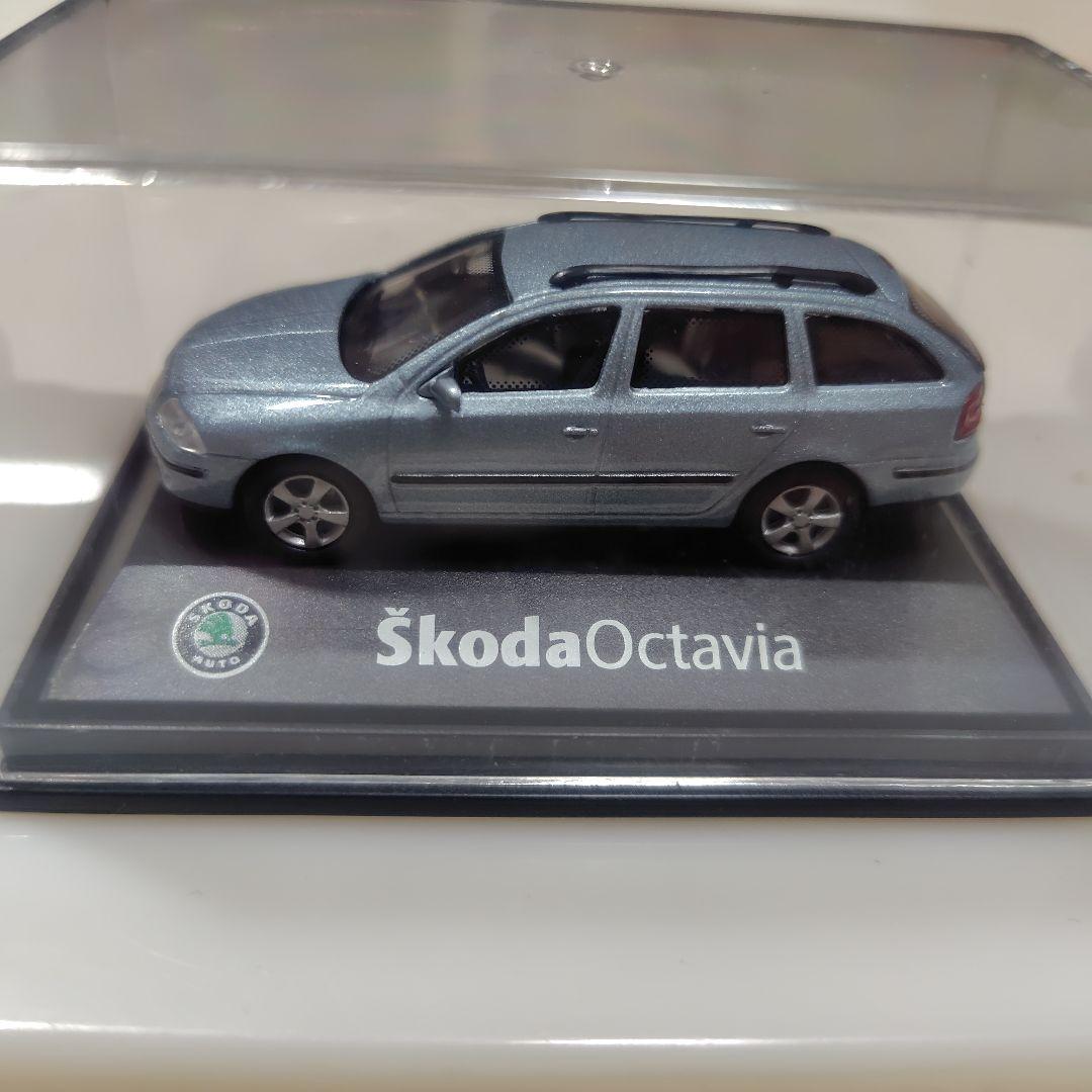 Škoda Octavia ③ ミニカー 8台セット 1/72