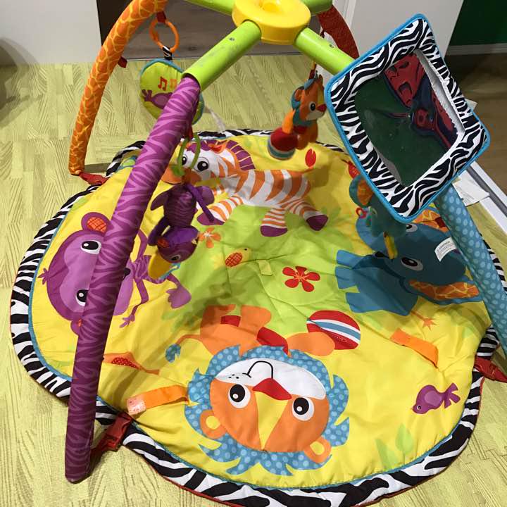 メルカリ Infantino インファンティーノ ベビージム プレイマット 2 800 中古や未使用のフリマ メルカリ Infantino インファンティーノ ベビージム プレイマット 2 800 中古や未使用のフリマ