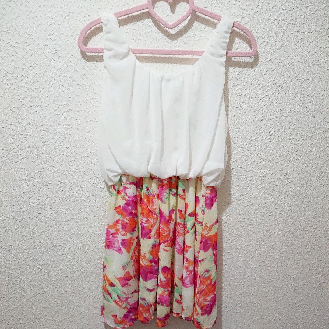 メルカリ 花柄 ミニ ノースリーブ ワンピース M アベイル しまむら Grl ミニワンピース 1 780 中古や未使用のフリマ