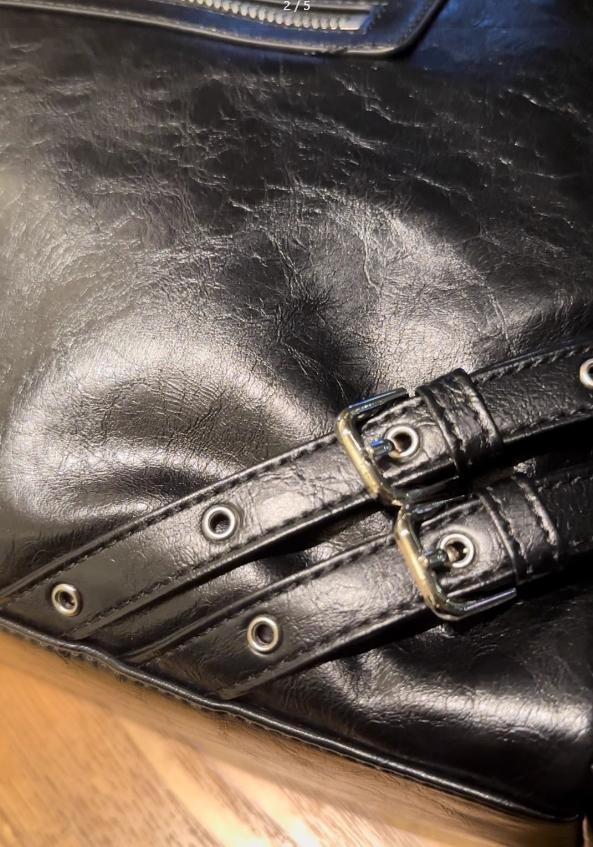 DEINET 黒いバッグ ジッパーポケット付き