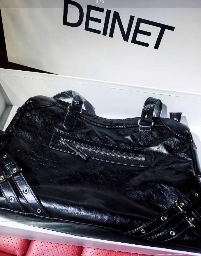 DEINET 黒いバッグ ジッパーポケット付き