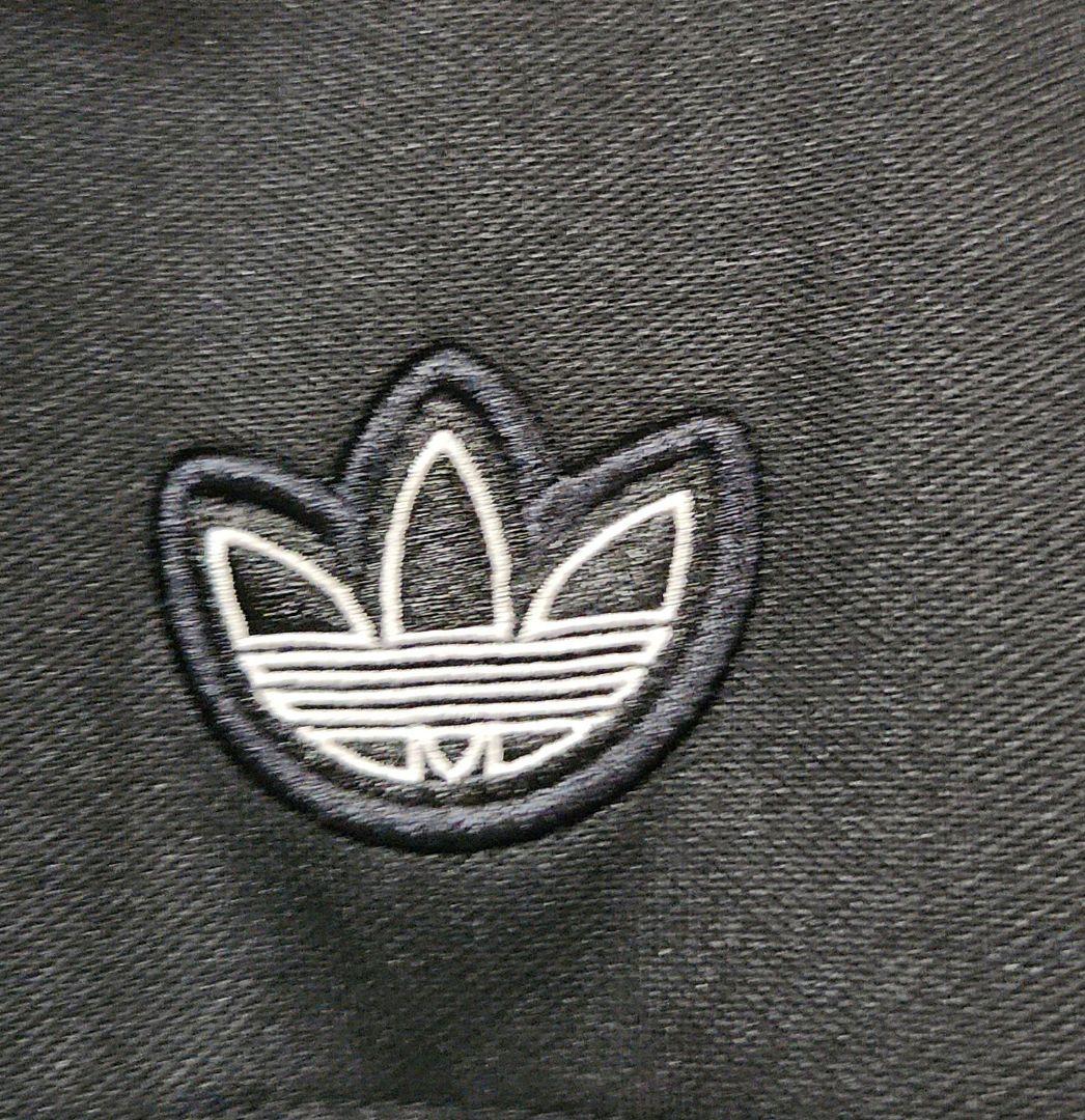 アディダス ジャージ
刺繍ロゴ ツートン トラックジャケット ジャージ