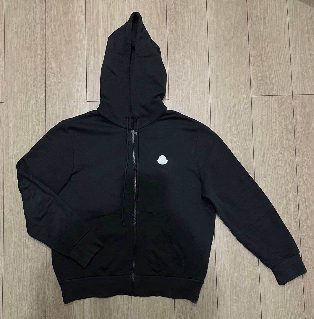 ［極美品］モンクレール　ワンポイント　ジップアップパーカー　ブラック
