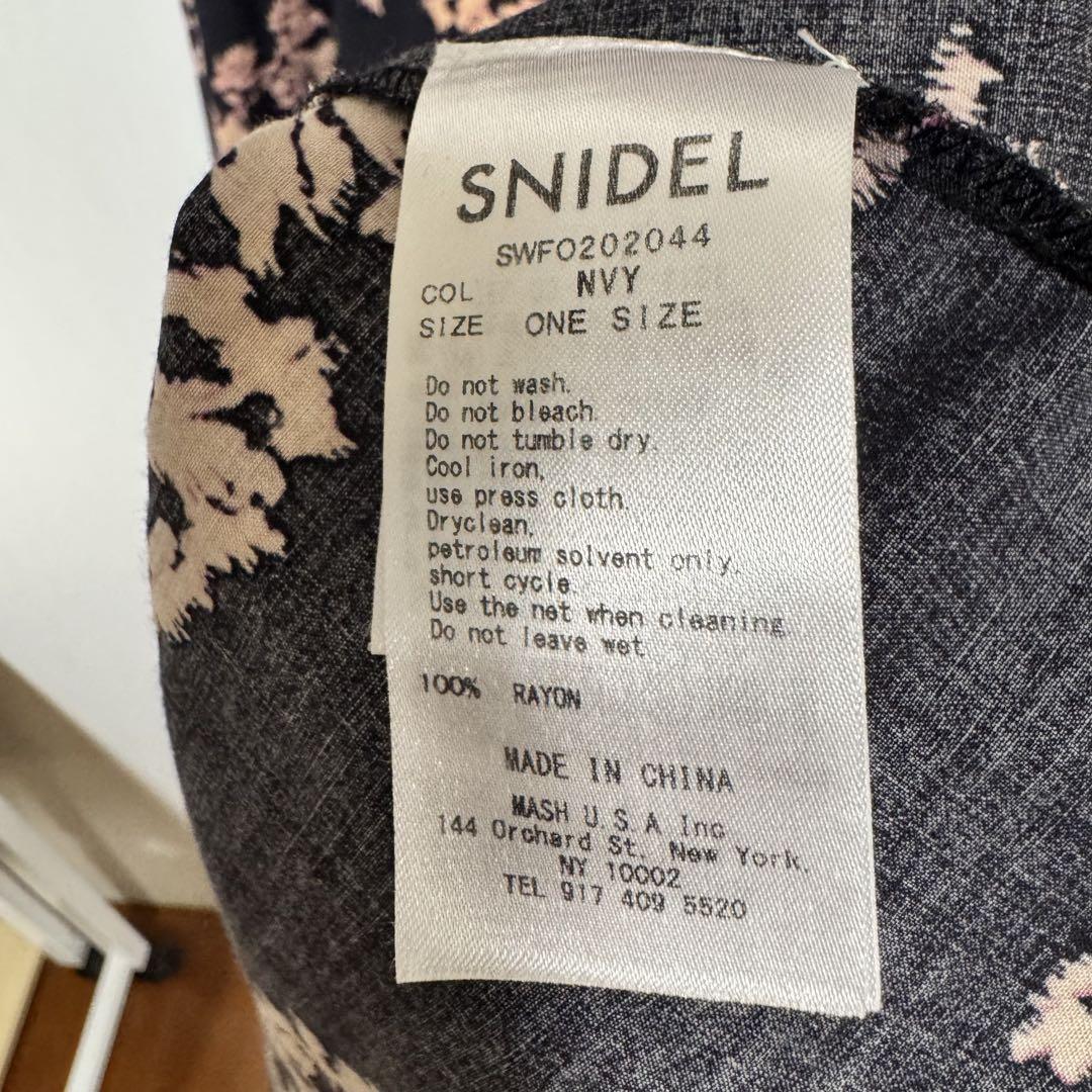 SNIDEL ブラック/ピンク 花柄 ロングシャツワンピース