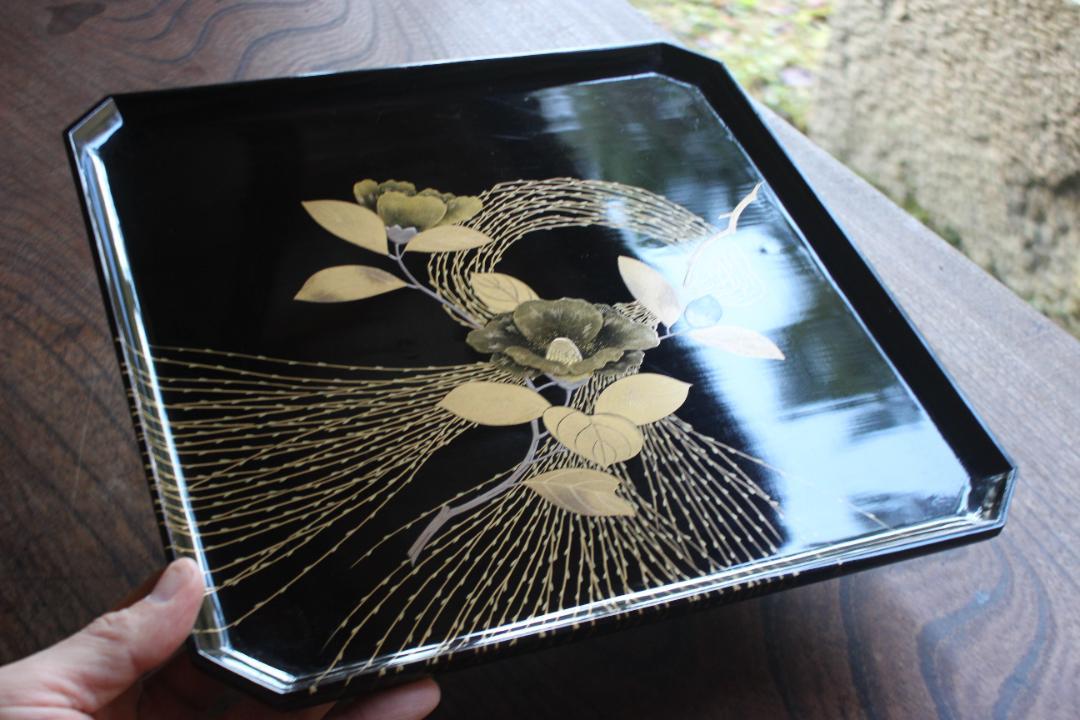 小傷有！時代黒漆に極上研ぎ出し椿結び柳蒔絵の小ぶり膳（検輪島塗蒔膳お盆お膳