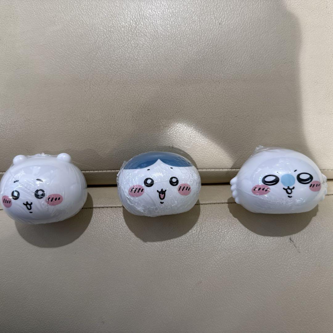 ちいかわ　冬の装いマスコット　3体セット ちいかわ冬】うさぎ、ハチワレマスコット 3点セット - メルカリ