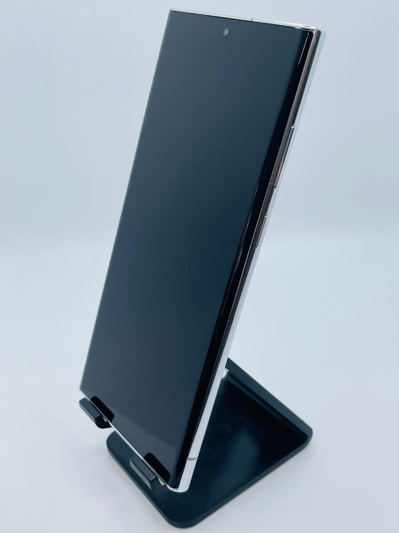 新品同様　Galaxy S22 Ultra 256GB ホワイト SIMフリー