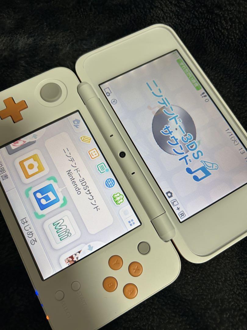 24時間以内発送　極美品　Newニンテンドー2DS LL ホワイト×オレンジ
