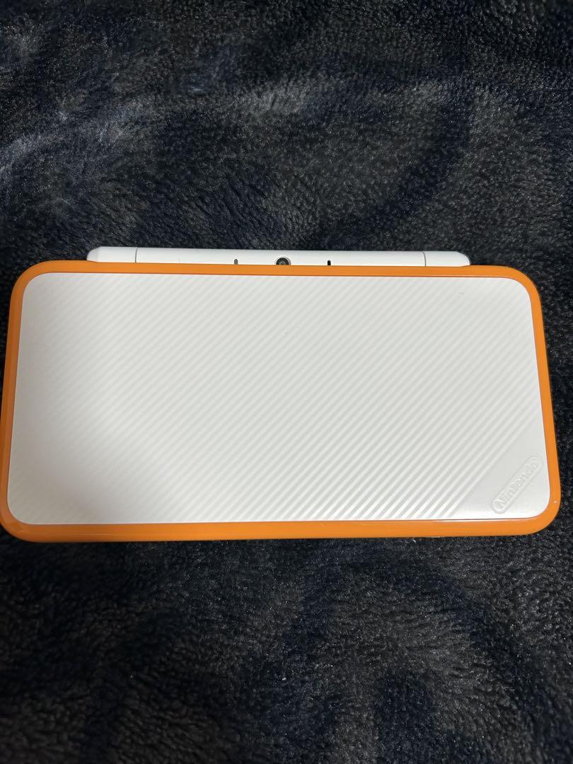 24時間以内発送　極美品　Newニンテンドー2DS LL ホワイト×オレンジ