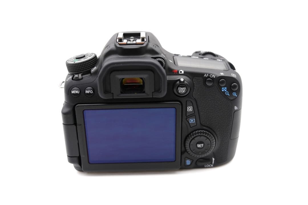 ☆美品【Canon】EOS 70D ショット数3000未満 キャノン キヤノン