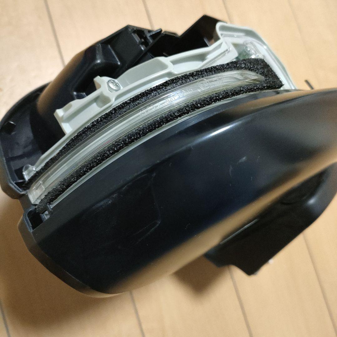 ホンダGB7フリード右側ドアミラー傷や汚れあり