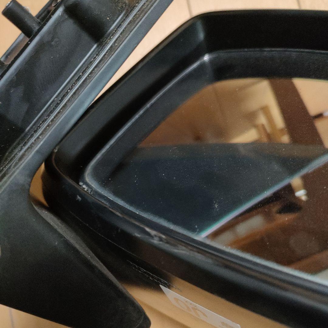 ホンダGB7フリード右側ドアミラー傷や汚れあり