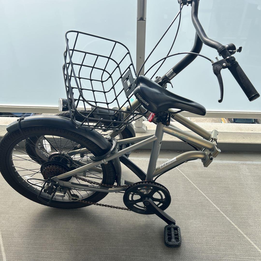 シルバー折りたたみ自転車 前カゴ付き