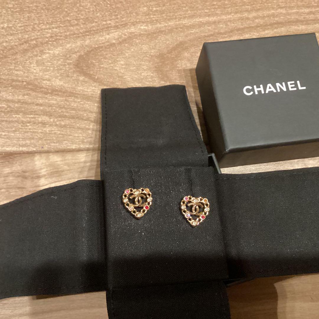 国内正規品　シャネル　CHANEL ハート型ピアス 刻印あり