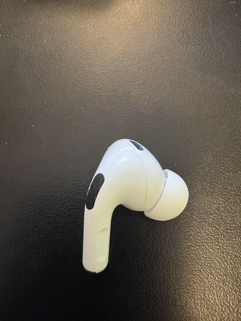 右耳のみ Apple AirPodsPro 第2世代 (Lightning)