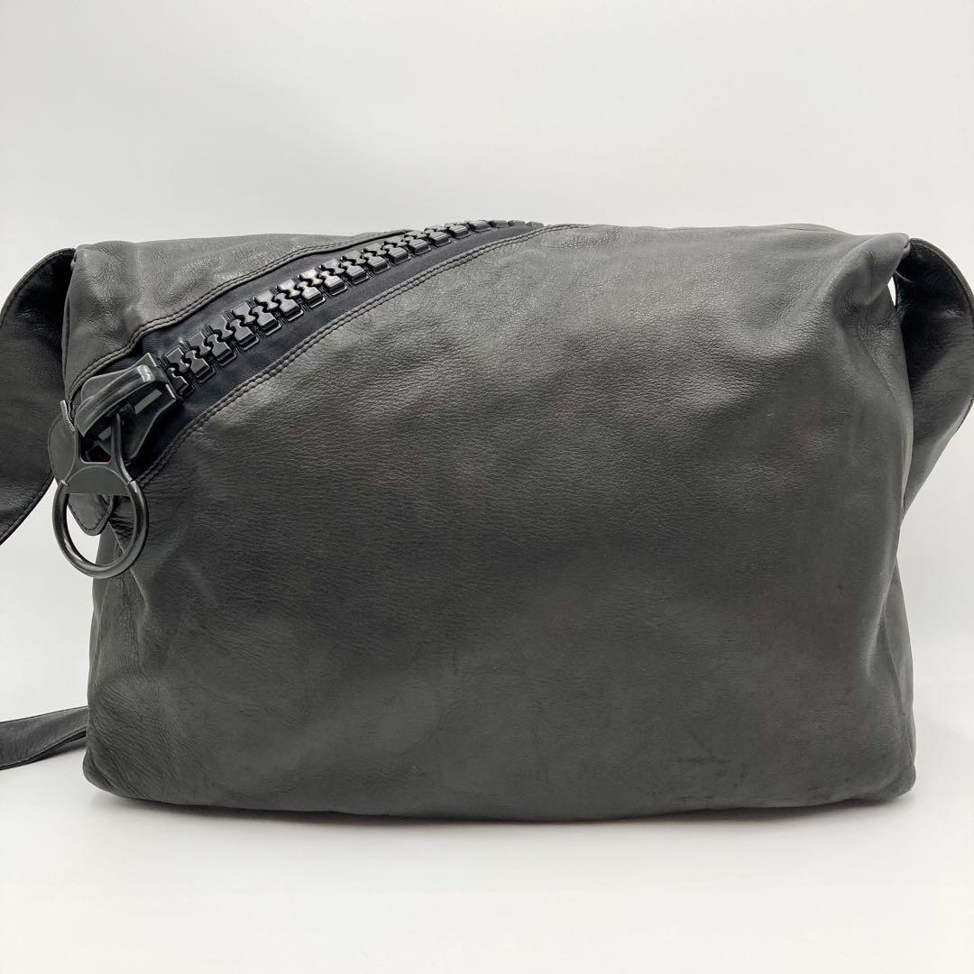 なっち様専用✨ kawa-kawa ショルダーバッグ レザー 黒×赤