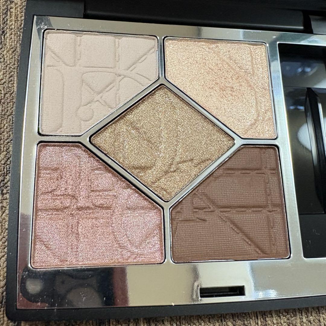 Dior ディオールショウサンククルール647シルクトープ