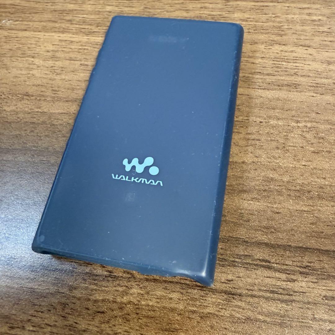 WALKMAN NW-A106 32GB シリコンケース、保護フィルム付