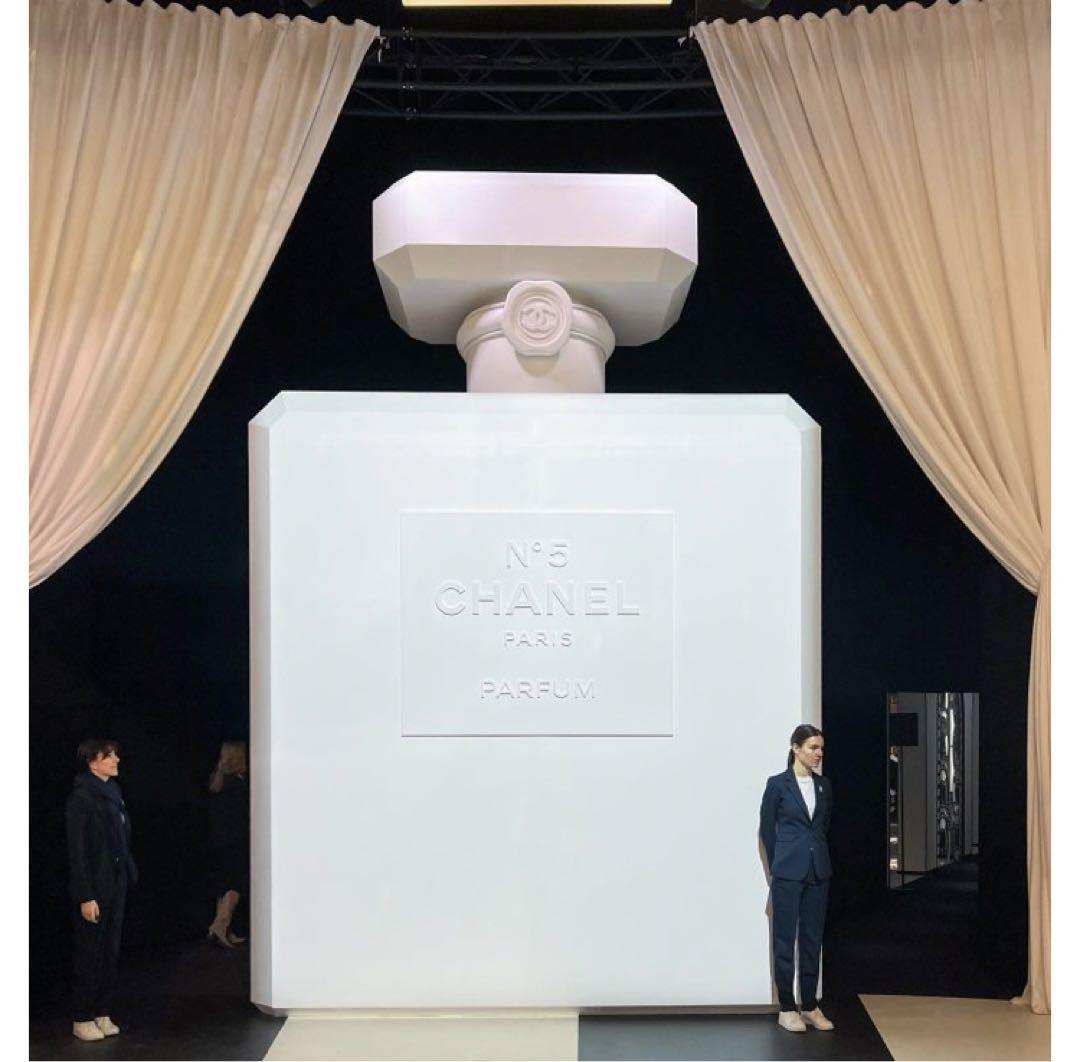 シャネル LE GRAND NUMÉRO DE CHANEL展 限定トートバッグ - メルカリ