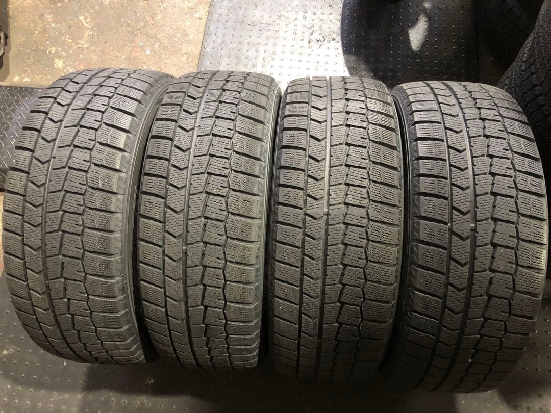 ダンロップ　WM02 225/55R17 スタッドレスタイヤ 17インチ