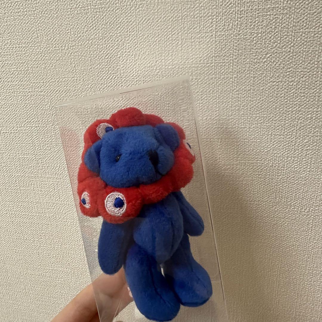 コンラッド　ミャクミャク