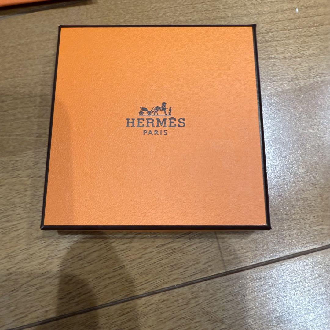 HERMES オレンジ バングル