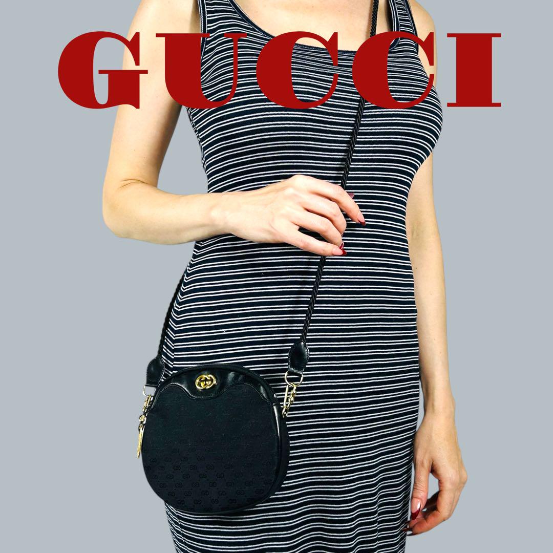 GUCCI ブラックレザー サコッシュ
