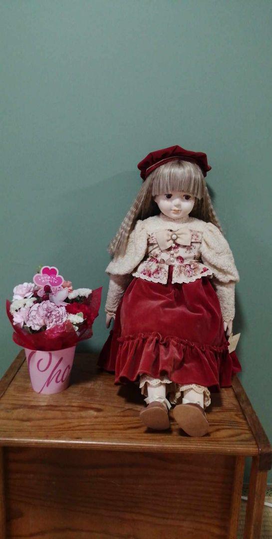 オルゴールハウス 赤いドール