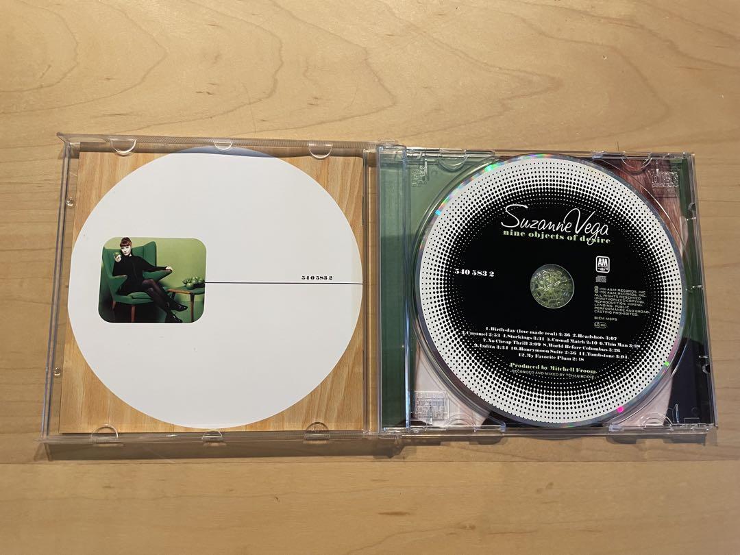スザンヌ・ヴェガ　紙ジャケ2作品 紙ジャケットCD 専門店 ヴィレッジ・グリーン | 中古CD 販売