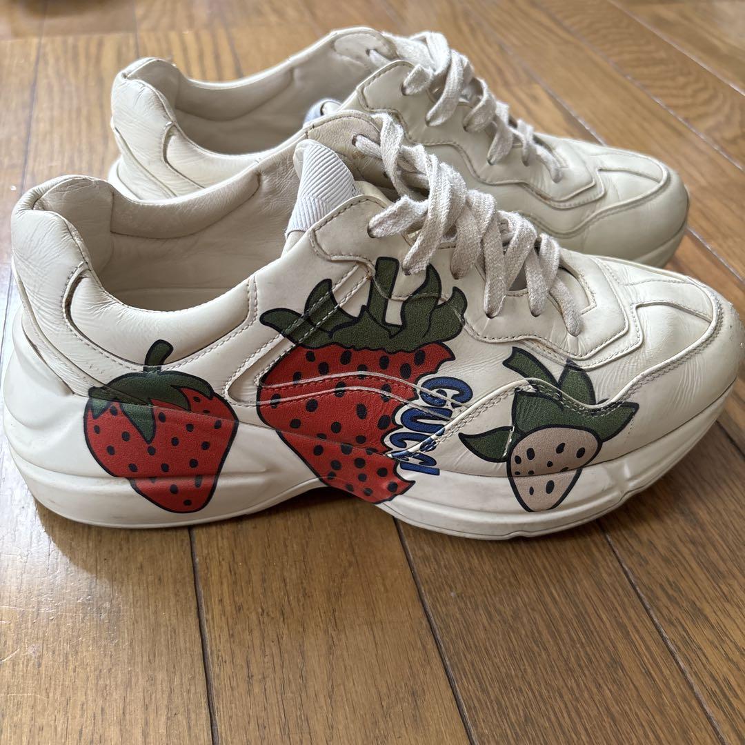 GUCCI いちご　スニーカー　25.5