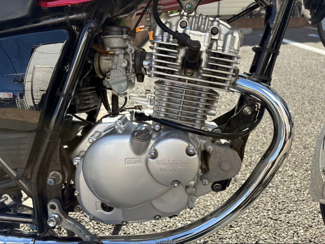 スズキ GN125H カスタム 赤旧車スタイル吸い込み GS FT ザリバブ スズキ GN125H カスタム 赤旧車スタイル吸い込み GS FT ザリバブ