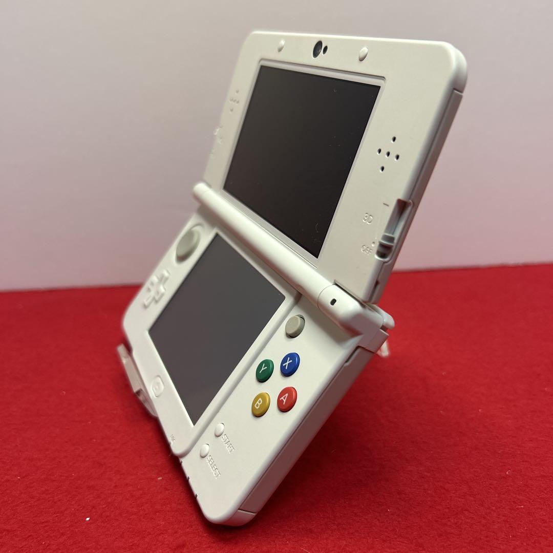 【極美品】ほぼ未使用 着せ替え newニンテンドー 3DS ホワイト