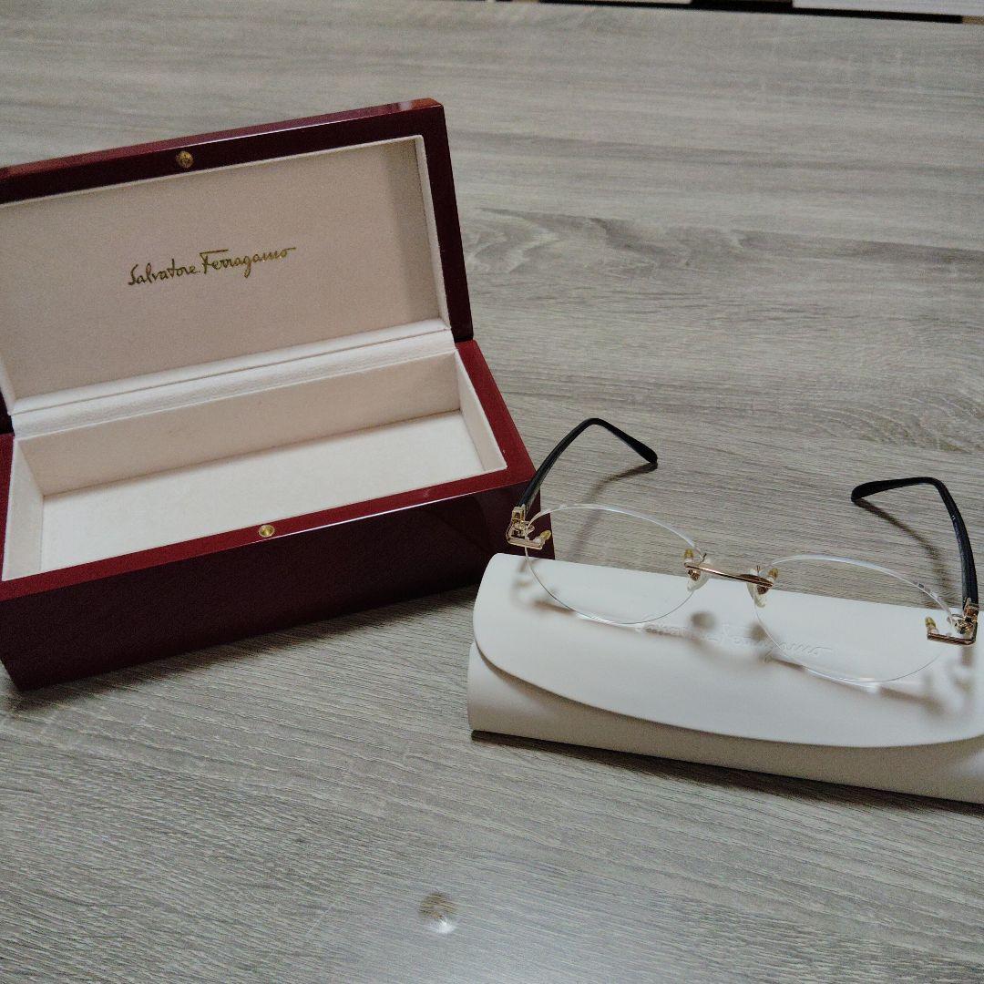 限定300本Salvatore Ferragamo SF2531LB メガネ