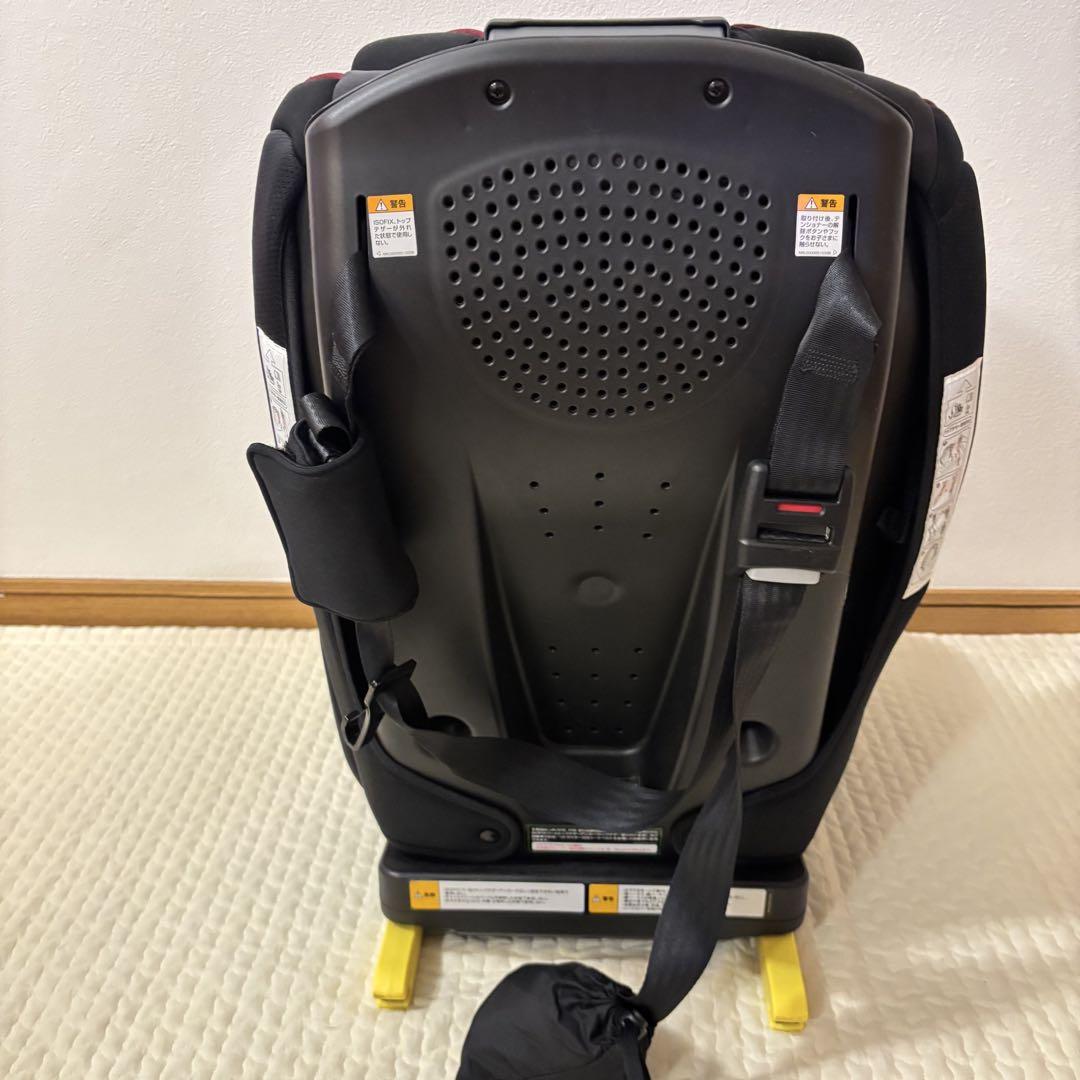 アップリカ フォームフィットISOFIX 保護マット付き　ジュニアシート