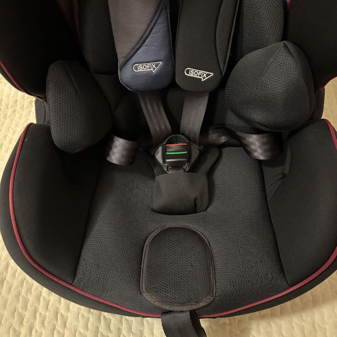 アップリカ フォームフィットISOFIX 保護マット付き　ジュニアシート