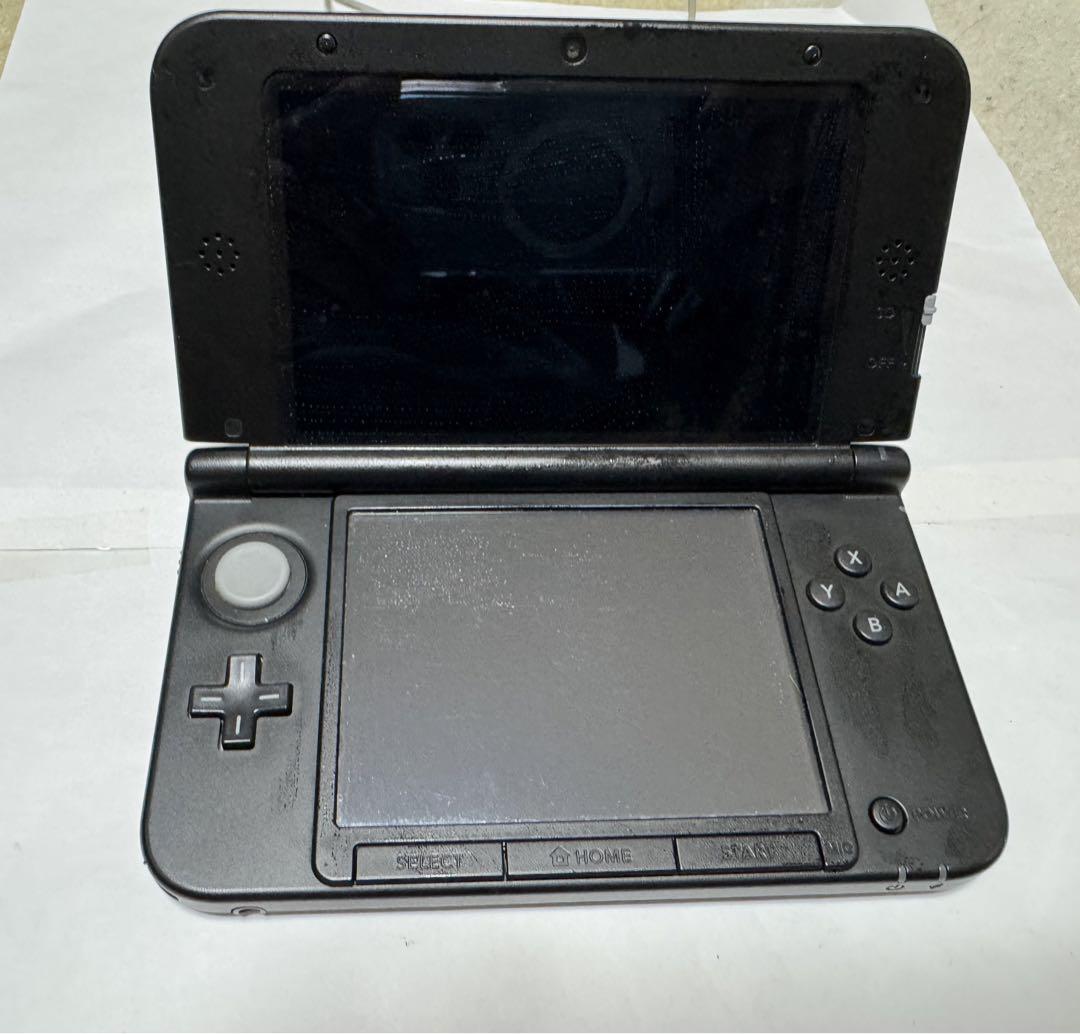 Nintendo3DS LL シルバーXブラック
