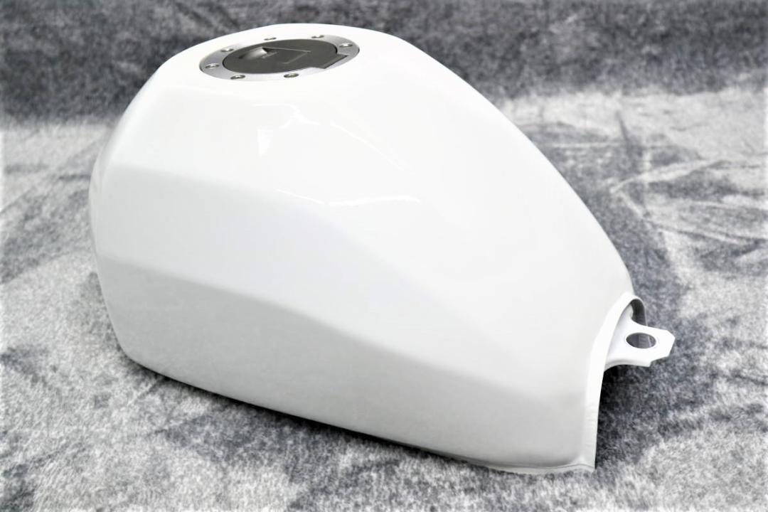 タンク エイプ 白 コック付き/ ホワイト 小型 汎用4ミニ 新品